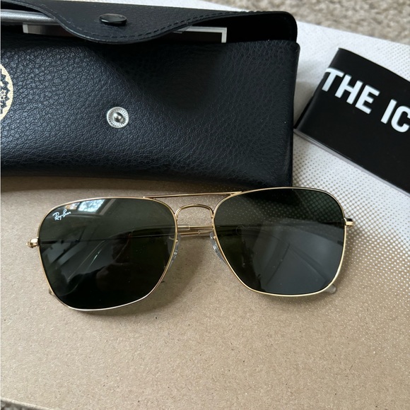 Ray Ban Caravan Sunglasses - Picture 3 of 4